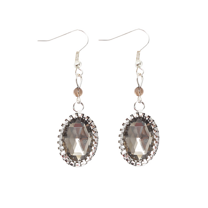 Aretes Bengal Colgantes con Cristal Ovalado y Detalle Café