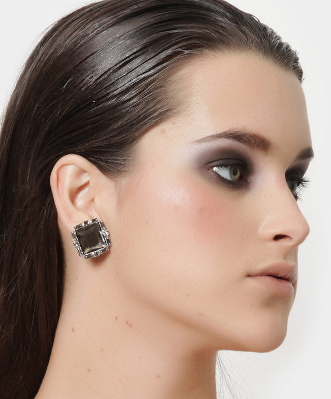 Aretes Bengal Tipo Botón con Cristal Cuadrado y Filigrana